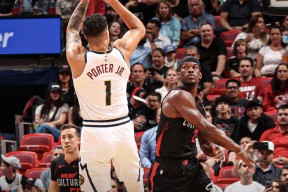 hth体育赛事直播关于穆雷回归赛场，比分优势明显首场状态亮眼，热火观众沸腾！的信息