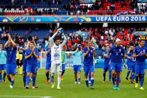 hth在线入口摩纳哥转会期防线松动；志在全明星赛名次提升；管理层满意；心理建设被强调的简单介绍